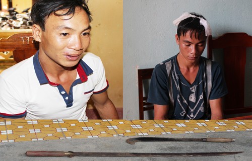 Cơn cuồng sát của hai anh em Dương Văn Thịnh (trái) và Dương Văn Xuân cùng hung khí gây án. Ảnh: T.Thanh.