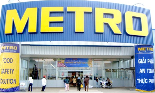 Metro Việt Nam chính thức được bán với giá 879 triệu USD Thương vụ dự kiến sẽ được hoàn tất trong nửa đầu năm 2015.