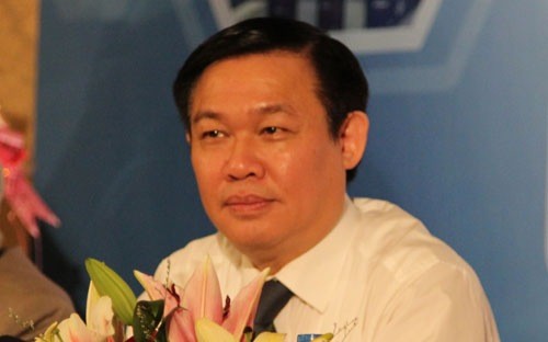 Khi miền Trung còn “chưa ra biển” Trưởng ban Kinh tế Trung ương Vương Đình Huệ - Ảnh: Nhật Bình.