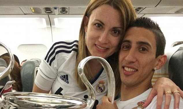 Hé lộ điều khoản tốn kém của thương vụ Di Maria Di Maria chuẩn bị ra mắt M.U