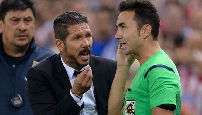 Đập đầu trọng tài, HLV Diego Simeone bị cấm chỉ đạo 8 trận Đập đầu trọng tài, HLV Diego Simeone bị cấm chỉ đạo 8 trận