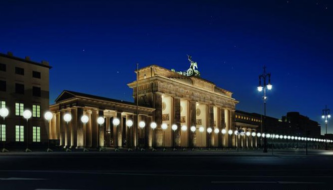 Dựng lại tường Berlin bằng… ánh sáng Dựng lại tường Berlin bằng… ánh sáng