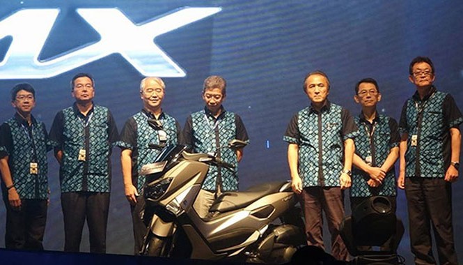 Yamaha hé lộ ‘cường địch’ của Honda PCX Nmax 150 xuất hiện cùng các lãnh đạo trong sự kiện nội bộ của Yamaha.
