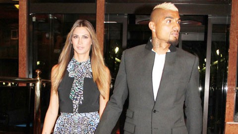 Boateng suýt đánh người yêu vì ghen Nguyên nhân Boateng nổi cơn điên vì cô bồ Melissa... quá đẹp.