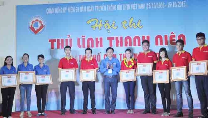 Hội thi Thủ lĩnh thanh niên thành công tốt đẹp Các thí sinh nhận giải. Ảnh: Hòa Hội.