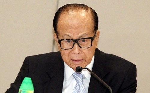 Tỷ phú bất động sản bị chỉ trích vì rút khỏi Trung Quốc Li Ka-shing đang dần rút việc kinh doanh khỏi Trung Quốc để chuyển sang châu Âu. Ảnh: SCMP.