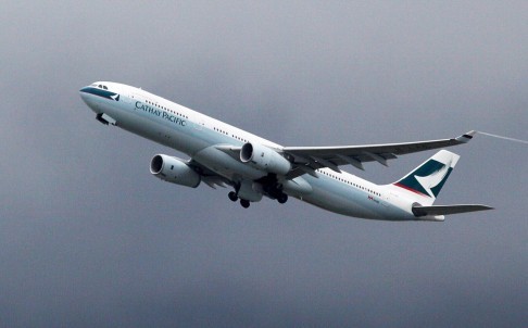Cháy động cơ, máy bay chở 254 khách hạ cánh khẩn Một máy bay của hãng hàng không Cathay Pacific. Ảnh: AFP.