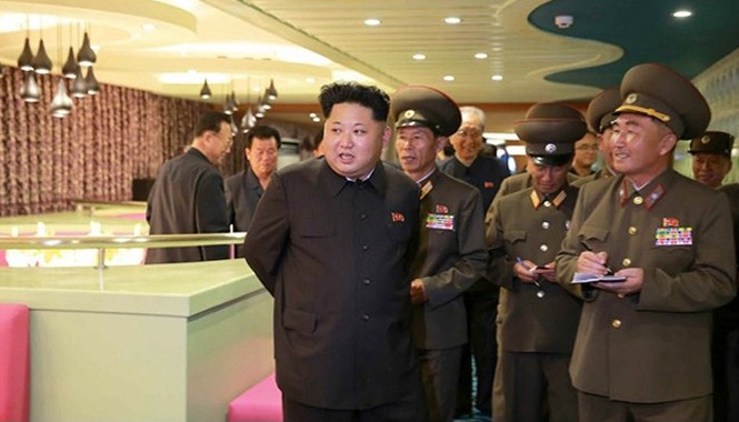 Ông Kim Jong-un thị sát du thuyền do Triều Tiên tự đóng Nhà lãnh đạo Triều Tiên Kim Jong-un đã thị sát du thuyền Mujigae (Cầu Vồng).