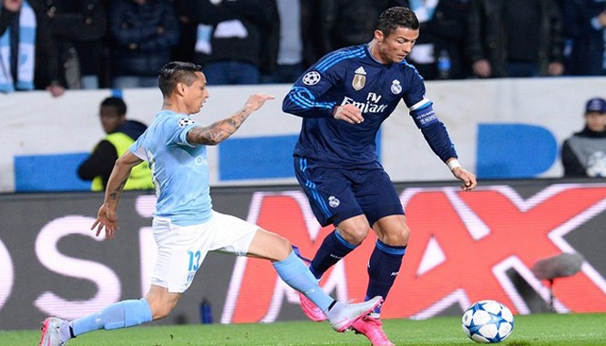 Ronaldo lập cú đúp giúp Real đánh bại Malmo C.Ronaldo lập cú đúp trong chiến thắng của Real Madrid.