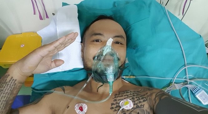 Nghệ sĩ Trần Lập: Lạc quan để vượt qua bệnh tật Ca sĩ Trần Lập lạc quan trên giường bệnh.