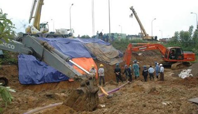 Trung Quốc làm đường nước sông Đà: Gang dẻo có thể nhiễm chì Đường ống nước sông Đà liên tiếp bị vỡ giai đoạn 1.