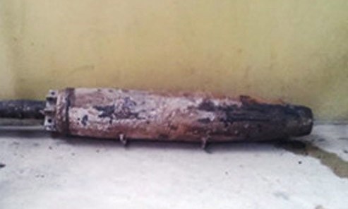 Kéo lưới đánh cá tá hỏa vớt được thủy lôi Vật thể nghi là thủy lôi được ngư dân vớt lên trong lúc đánh lưới.