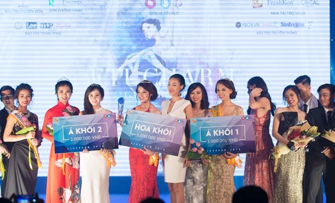 Huỳnh Thị Thùy Dung đăng quang Duyên dáng Ngoại thương Top 3 Duyên dáng Ngoại thương 2016.