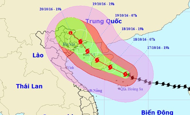 Bão số 7 cách quần đảo Hoàng Sa 130 km Vị trí và dự báo đường đi của cơn bão số 7. Nguồn: Trung tâm dự báo khí tượng thủy văn Trung ương.