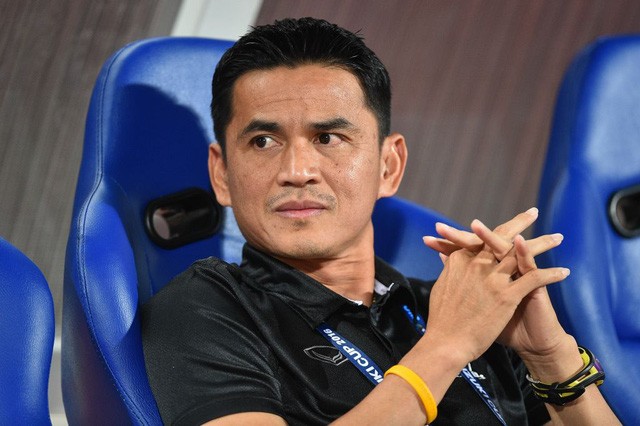 Kiatisuk đưa Indonesia 'lên mây xanh' trước chung kết AFF Cup HLV Kiatisuk (Thái Lan) khen đối thủ Indonesia trước trận chung kết.