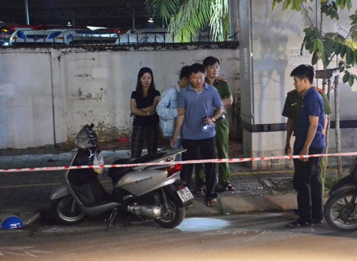 Nam thanh niên đâm gục 4 người sau va chạm ở Sài Gòn Hiện trường vụ án. Ảnh Sơn Hòa.