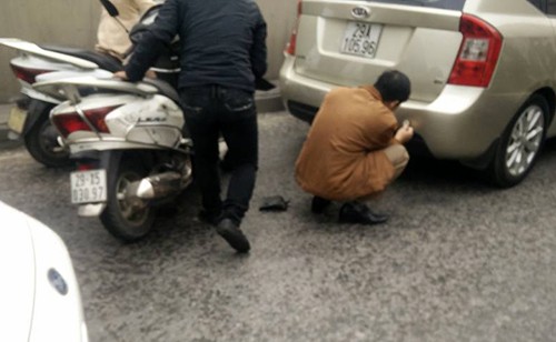 Gần 20 xe đâm liên hoàn ở hầm Kim Liên Gần 20 xe va chạm nhẹ ở hầm Kim Liên. Ảnh: Hùng Ngô.