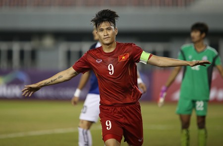 Công Vinh làm Phó Chủ tịch CLB bóng đá TPHCM Lê Công Vinh sẽ làm Phó Chủ tịch CLB TPHCM. Ảnh: Dũng Phương.