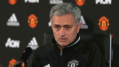 Mourinho bức xúc vì LĐBĐ Anh thiên vị Wenger Mourinho bức xúc vì LĐBĐ Anh thiên vị Wenger