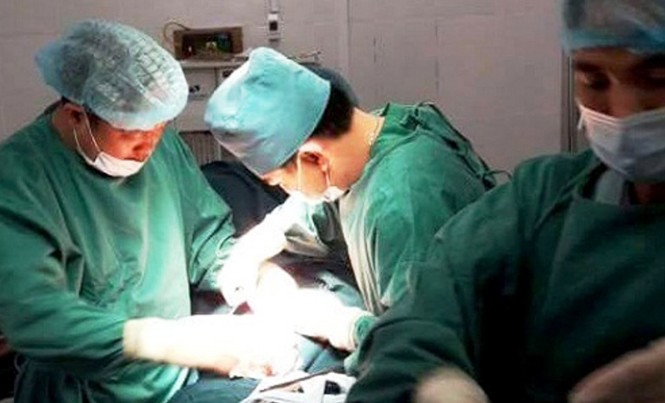 Nam thanh niên bị đâm trọng thương khi đang nhậu Nạn nhân Dũng đang được điều trị tại bệnh viện.