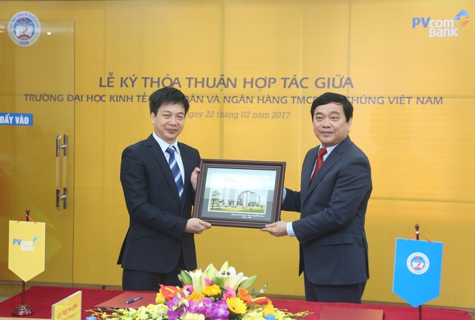 PVcomBank ký thỏa thuận hợp tác với Trường Đại học Kinh tế Quốc dân PVcomBank ký thỏa thuận hợp tác với Trường Đại học Kinh tế Quốc dân