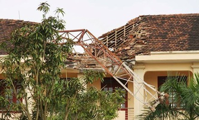 Vụ sập cần cẩu làm chết nam sinh: Khởi tố giám đốc Trường Thành Hiện trường vụ việc.