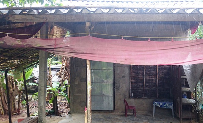 Bị phát hiện dâm ô trẻ em, nam thanh niên uống thuốc độc tự sát Ngôi nhà mà Nam từng kéo cháu bé vào bên trong để thực hiện ý đồ dâm ô. Ảnh: T.H.