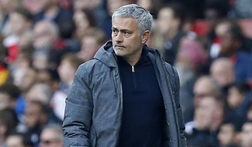 Mourinho: 'Europa League không phải là canh bạc' Mourinho không đặt nặng chuyện thắng thua ở Europa League.