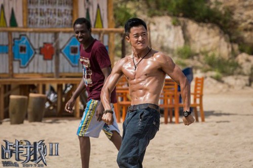 Chân Tử Đan: 'Tôi thật lòng chúc mừng thành công của Ngô Kinh' Ngô Kinh khoe cơ bắp trong "Chiến lang 2".