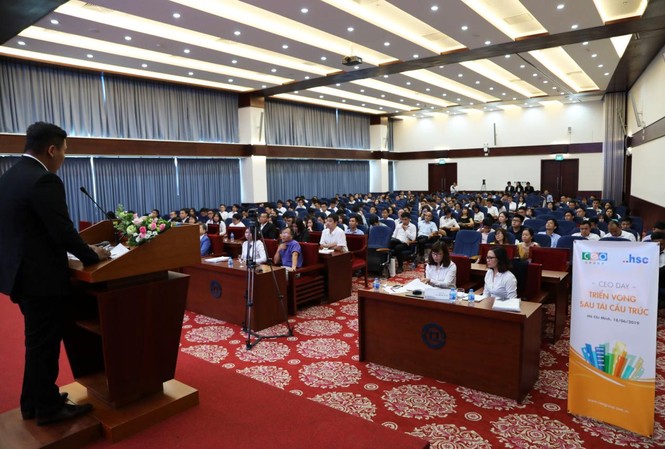Tập đoàn CEO sẽ bứt tốc mạnh mẽ sau tái cấu trúc Hội thảo “CEO Day – Triển vọng sau Tái cấu trúc” nhân được sự quan tâm đông đảo của các nhà đầu tư.