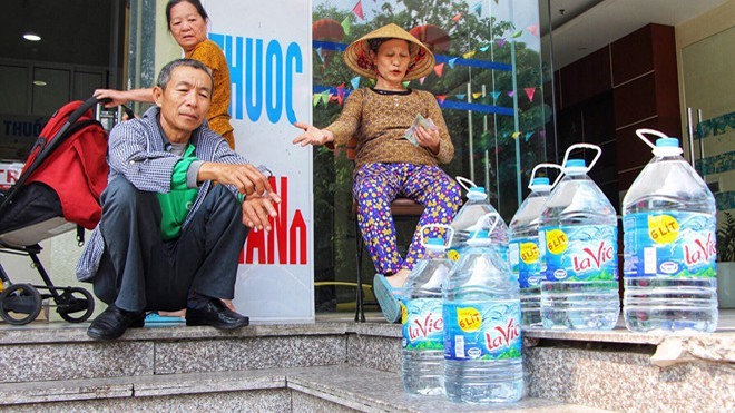 Quản lý thị trường vào cuộc vụ nước đóng chai, đóng bình tăng giá bất hợp lý Quản lý thị trường vào cuộc vụ nước đóng chai, đóng bình tăng giá bất hợp lý