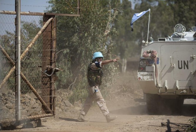 Liên Hợp Quốc: 43 nhân viên gìn giữ hòa bình bị bắt giữ tại Syria Lực lượng gìn giữ hòa bình của Liên Hợp Quốc làm nhiệm vụ tại khu vực cao nguyên Gola