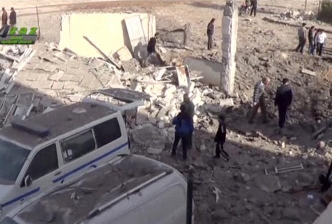 Nga bác cáo buộc dội bom vào bệnh viện, trường học Syria Một bệnh viện ở Syria bị phá huỷ do pháo kích