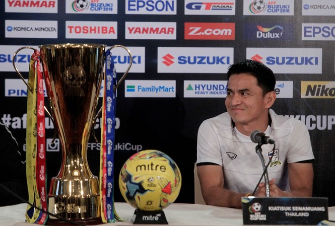 Kiatisuk lộ 'binh pháp' đấu Indonesia ở chung kết AFF Cup HLV Kiatisuk muốn Thái Lan lần thứ 5 vô địch AFF Cup.