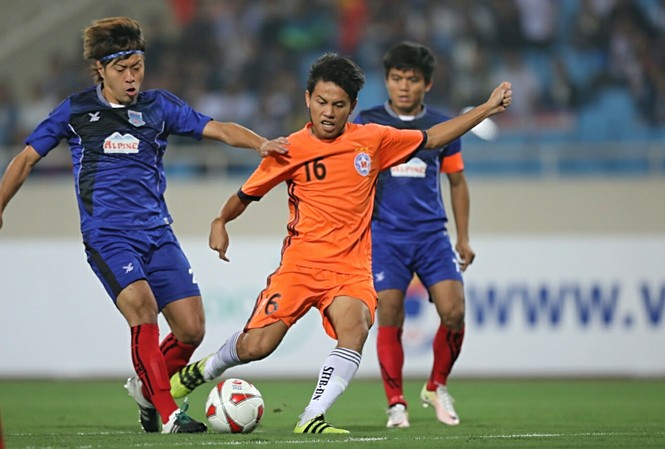 SHB Đà Nẵng cạn cơ hội ở Toyota Mekong Cup 2016 SHB Đà Nẵng (áo cam) đã không thắng được Yadarnabon FC.