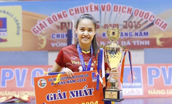 Mỹ nhân bóng chuyền sở hữu bảng thành tích 'khủng' Đinh Thị Thuý.