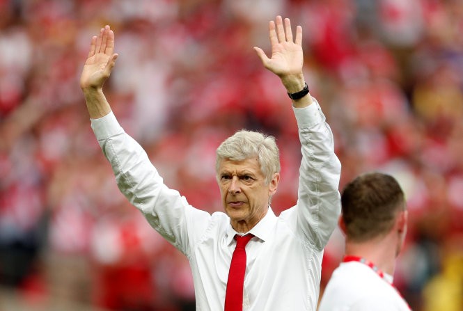 Arsenal chính thức gia hạn hợp đồng thêm 2 năm với HLV Wenger HLV Wenger tiếp tục được BLĐ Arsenal tin tưởng