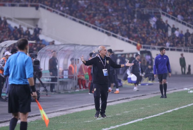 HLV Thái Lan ngỡ ngàng vì thua Việt Nam quá đậm HLV Alexadre Gama của U23 Thái Lan. Ảnh: Như Ý