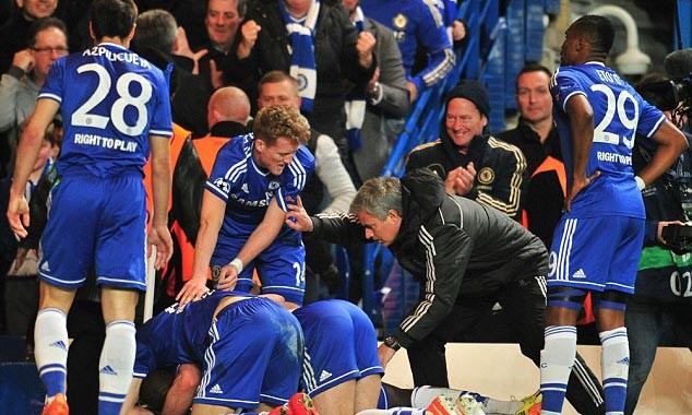 Mourinho chối chuyện ăn mừng kỳ dị HLV Mourinho khẳng định mình không ăn mừng quá khích.
