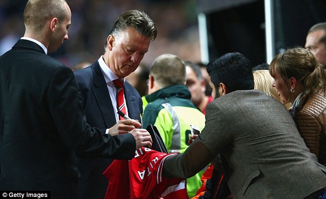 BẢN TIN Thể thao 07H: Thua trận, Van Gaal đổ vấy cho vận rủi BẢN TIN Thể thao 07H: Thua trận, Van Gaal đổ vấy cho vận rủi