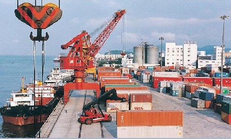 Thực hiện cắt giảm thuế nhập khẩu Ảnh minh họa