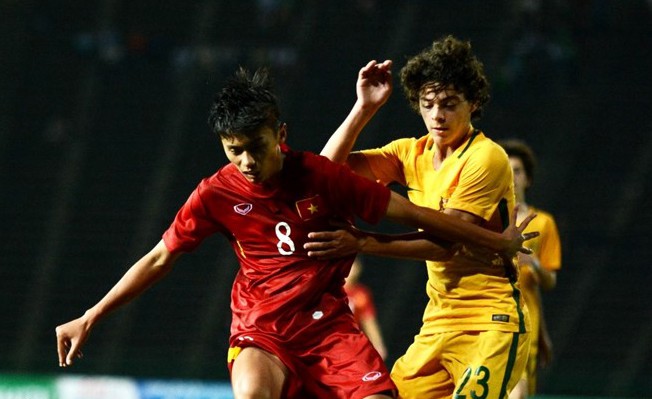 Thua 'đấu súng', U16 Việt Nam tuột chức vô địch Đông Nam Á Dẫn trước 3-1 nhưng U16 Việt Nam lại để tuột ngôi vô địch vào tay Australia. Ảnh: Zing