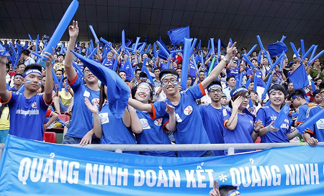 Siêu 'cầu thủ thứ 12' của Than Quảng Ninh Siêu 'cầu thủ thứ 12' của Than Quảng Ninh