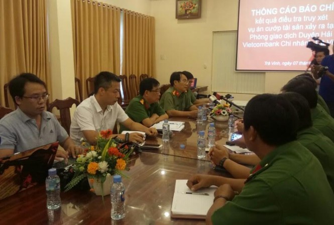 10 ngày phá án vụ cướp ngân hàng ở Trà Vinh Công an tỉnh Trà Vinh đã tổ chức họp báo thông tin chính thức về việc bắt giữ nghi phạm cướp ngân hàng