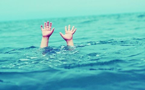 Về quê chơi hè, 3 cháu bé chết đuối cùng ông ngoại Về quê chơi hè, 3 cháu bé chết đuối cùng ông ngoại