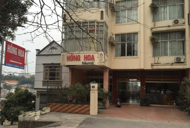 Bé 3 tuổi nguy kịch sau cú ngã từ tầng 5 khách sạn Bé 3 tuổi nguy kịch sau cú ngã từ tầng 5 khách sạn