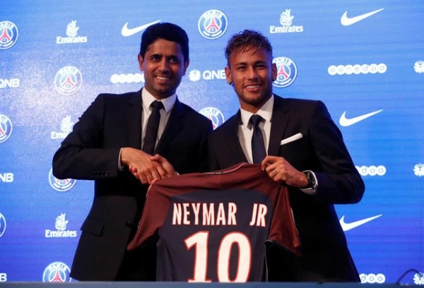 Tốp 10 cầu thủ lương khủng, Neymar chỉ đứng vị trí thứ 2 Neymar nhận lương cao thứ 2 thế giới