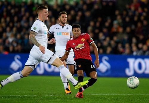 Lingard lập cú đúp đưa Man Utd vào tứ kết Cup Liên đoàn Lingard trong pha ghi bàn mở tỷ số trận đấu.