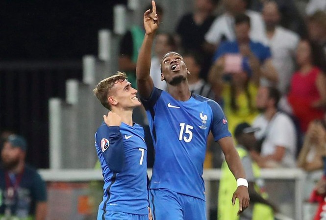 Tỷ lệ trận chung kết World Cup: Pháp sáng cửa hơn Croatia Griezmann (trái) và các đồng đội có cơ hội lớn để đem về chức vô địch thế giới thứ hai cho ĐT Pháp