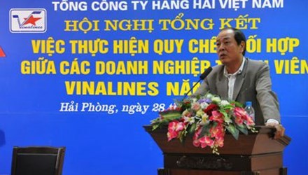 Bản tin 8H: Bắt giam nguyên Phó tổng giám đốc Vinalines Phó Tổng giám đốc Vinalines Vũ Khắc Từ vừa bị bắt tạm giam. Ảnh: Báo Đầu tư